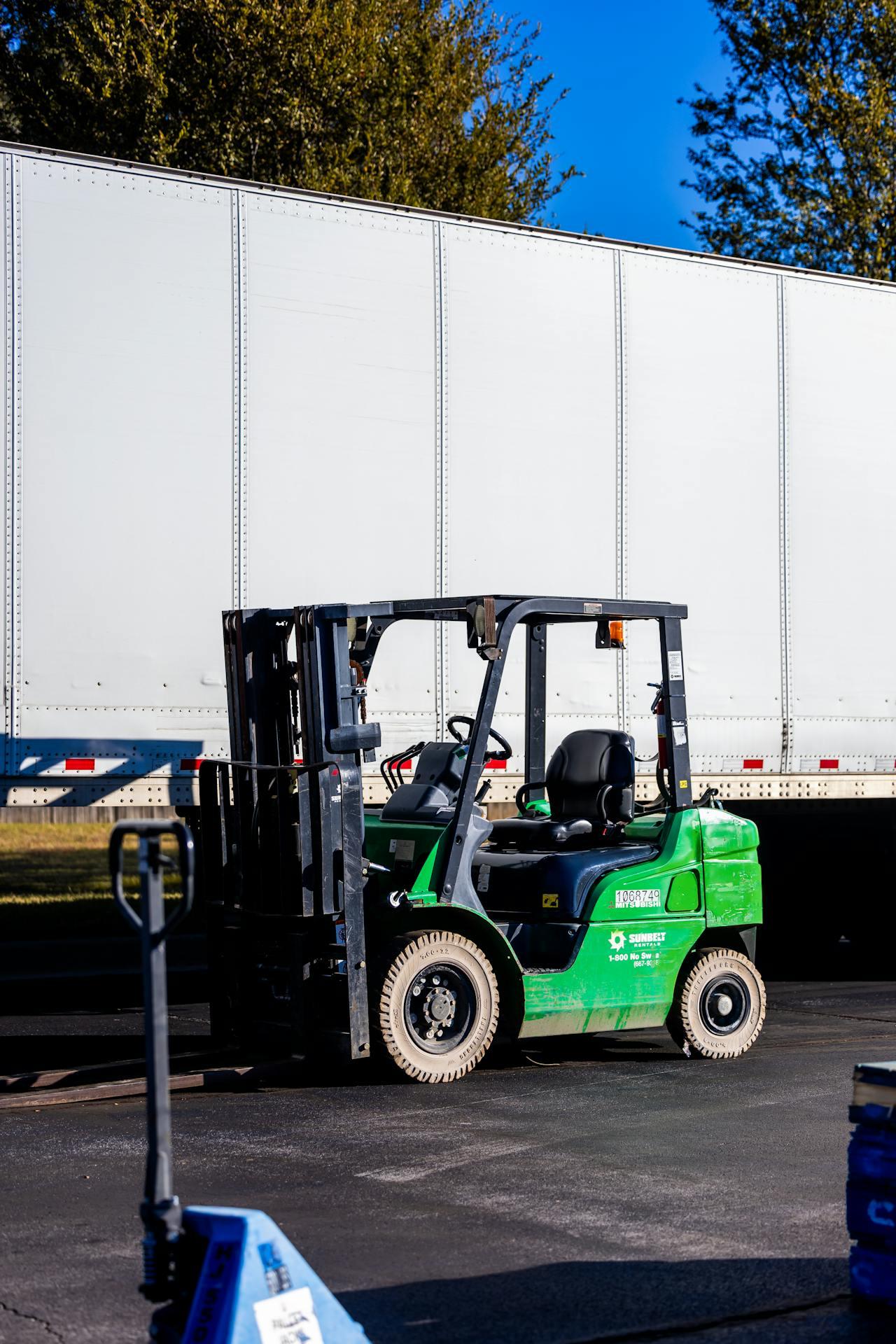 Forklift rentals dubai