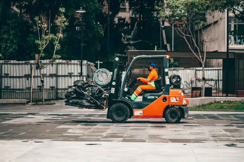 Forklift rental Dubai – industrial forklift for warehouse, construction, and logistics use. Available in electric, diesel, and LPG.