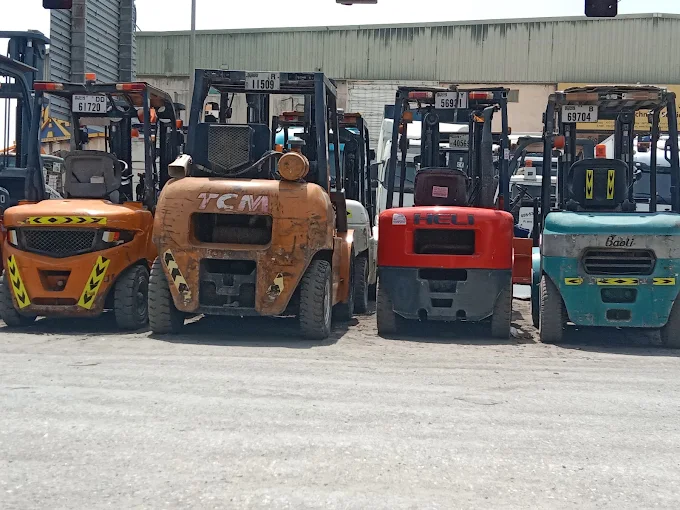 Forklift rental in services jebel ali Dubai