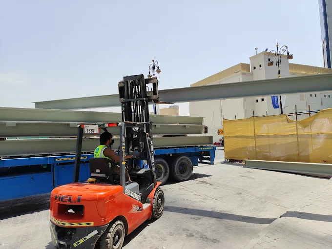 Forklift rental services in al quoz